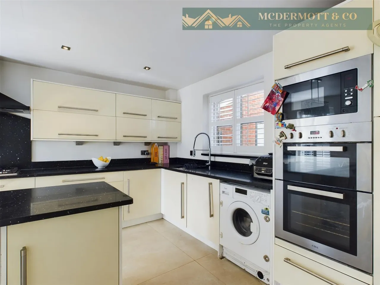 Yewdale Drive, Failsworth, M35, photo 15