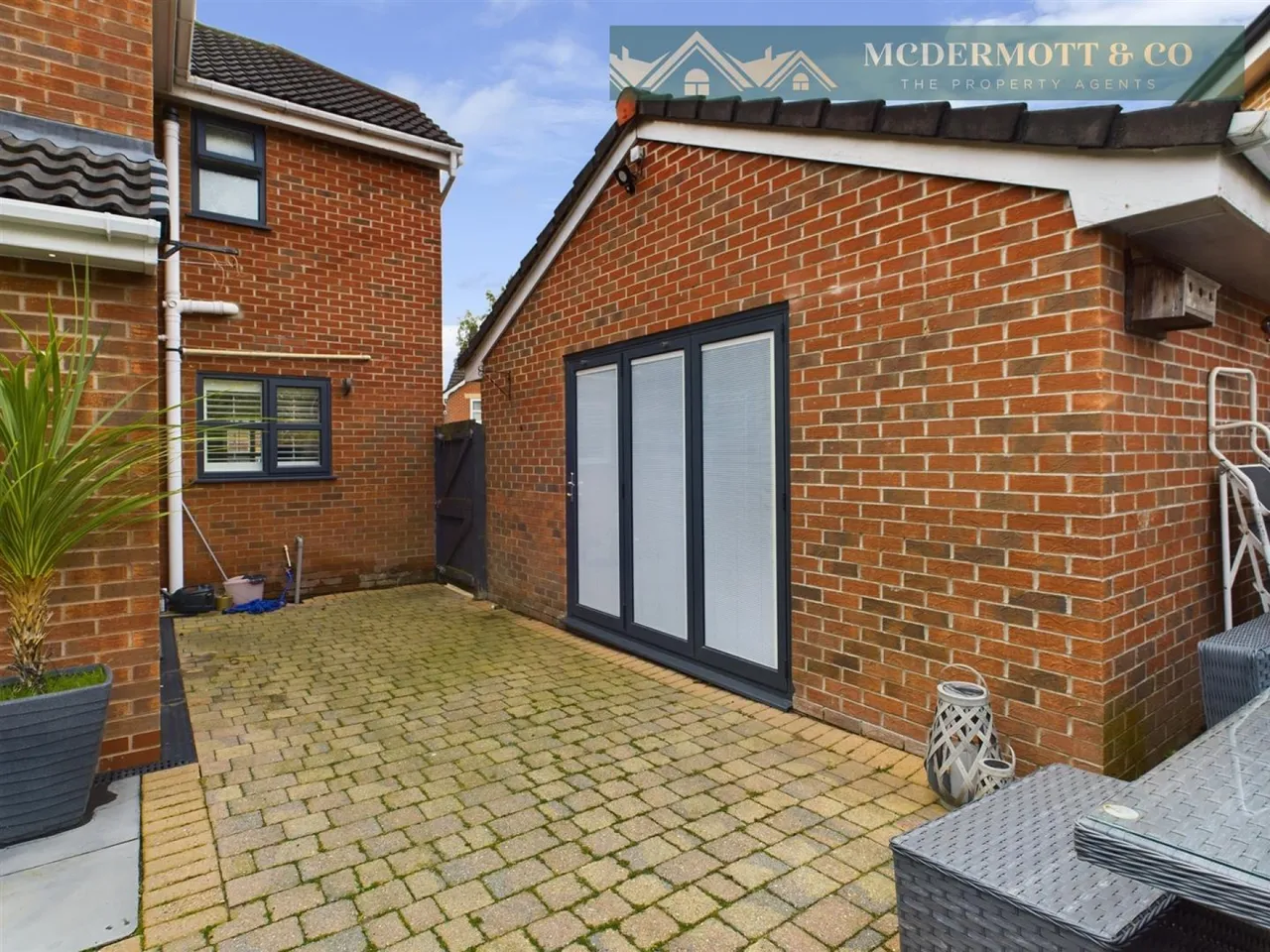Yewdale Drive, Failsworth, M35, photo 29