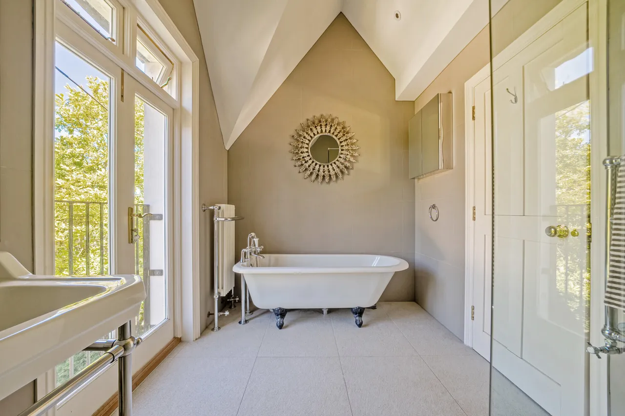 London Road, Rake, GU33, photo 12