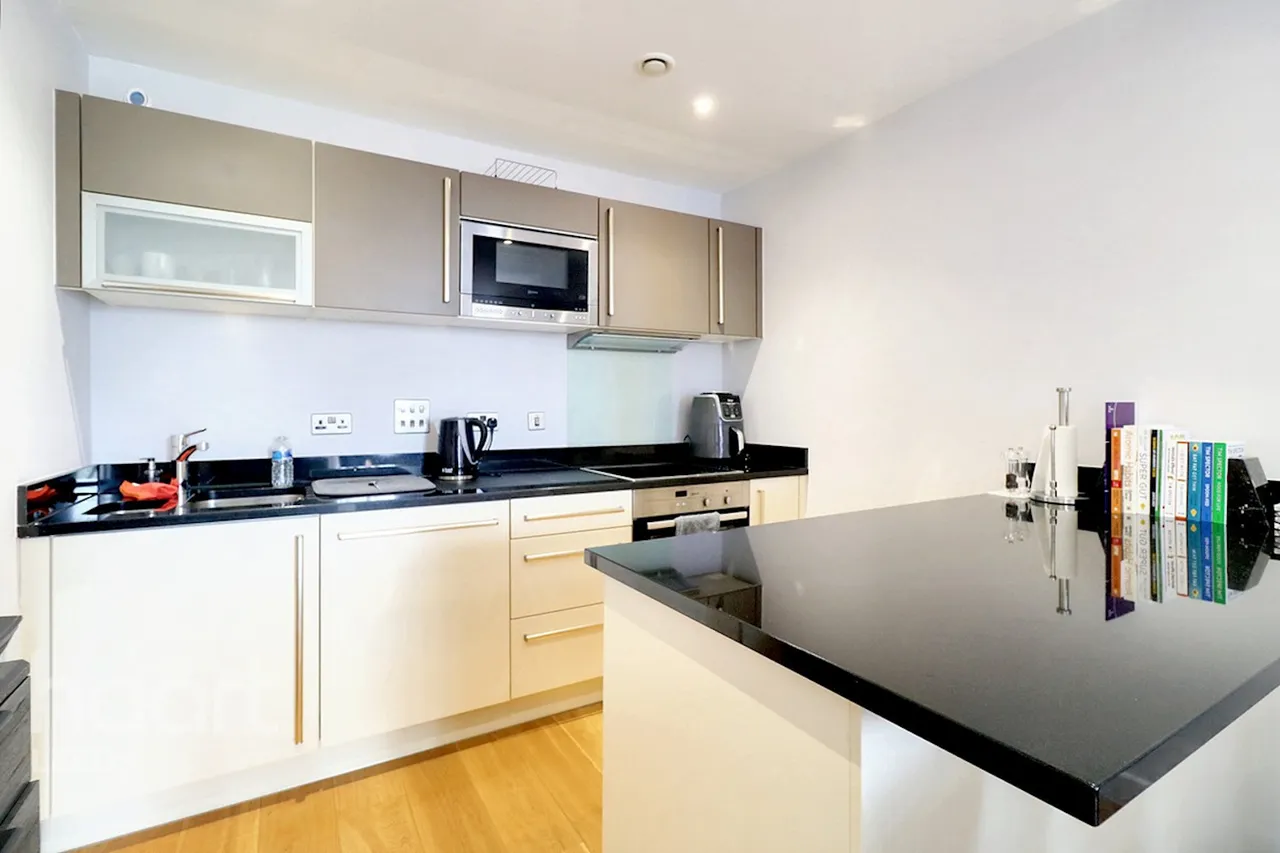 Wharf Approach, Leeds, LS1, photo 4