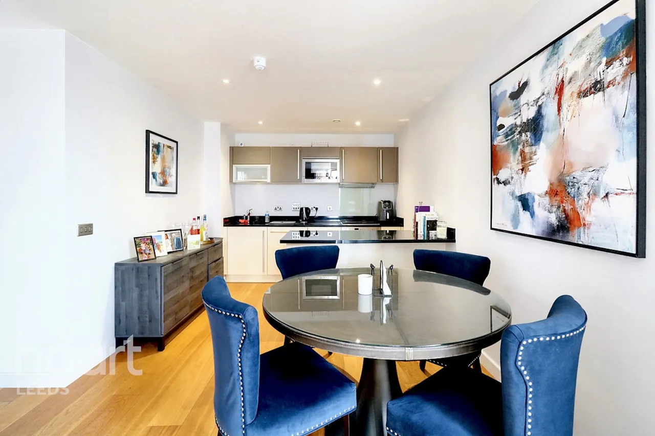 Wharf Approach, Leeds, LS1, photo 9