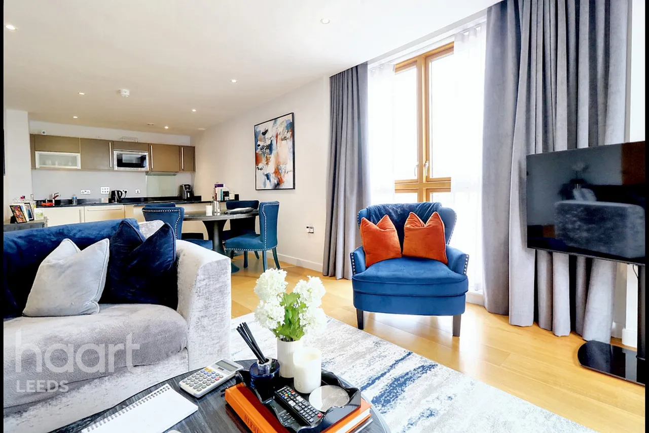 Wharf Approach, Leeds, LS1, photo 7