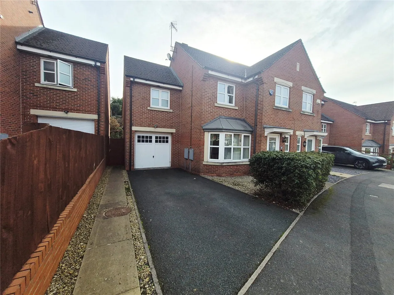 4 bed house for sale, Ray Mercer Way, Kidderminster, DY10