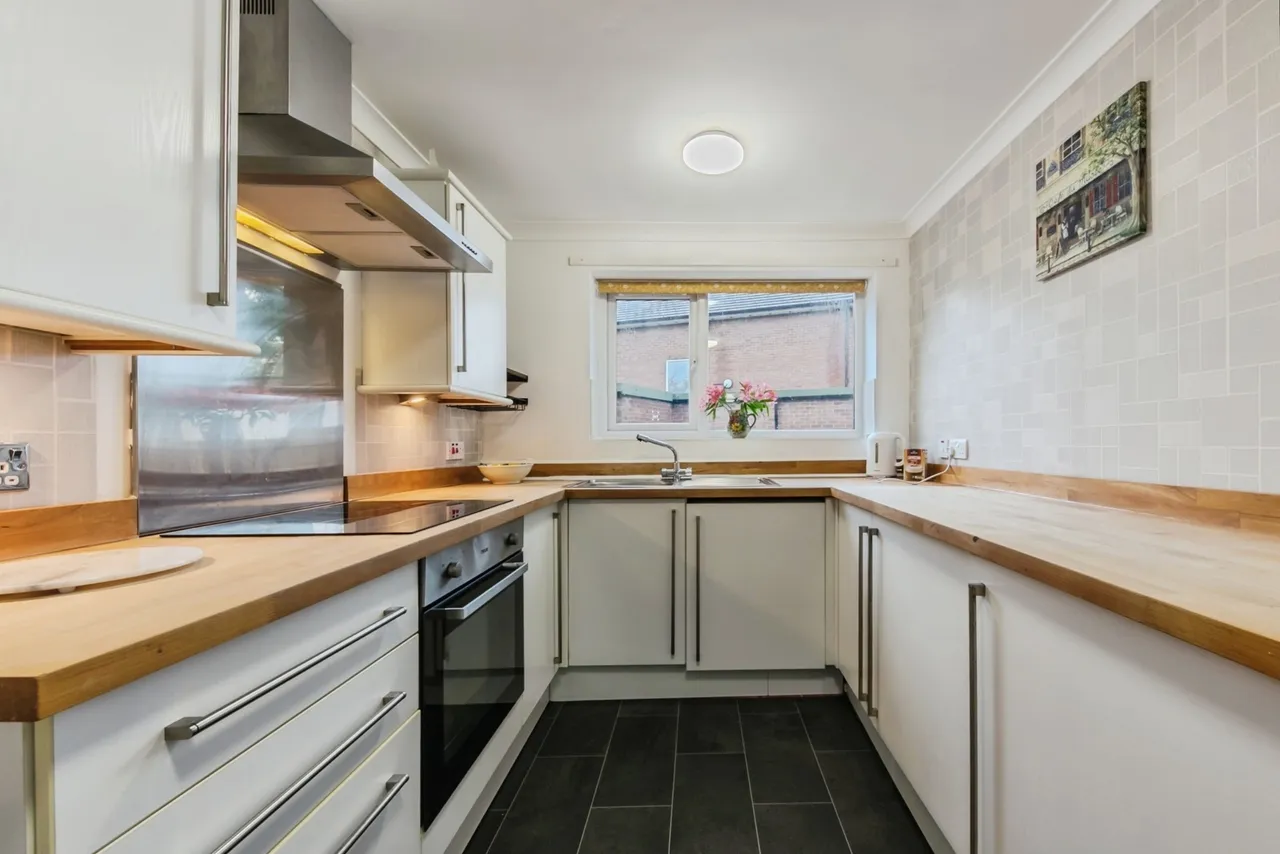 Park Lane, Macclesfield, SK11, photo 4