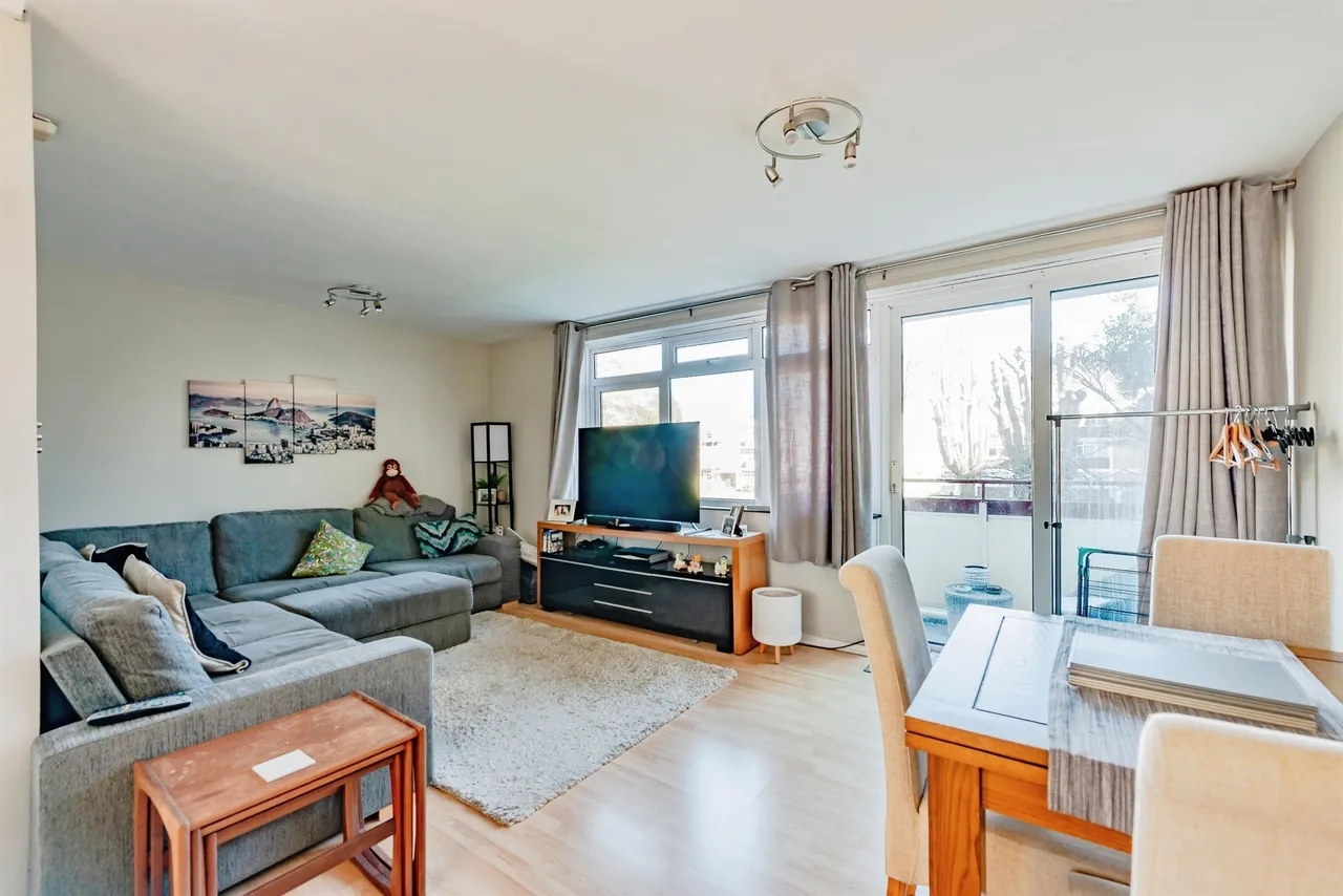 Ifield Drive, Crawley, RH11, photo 3