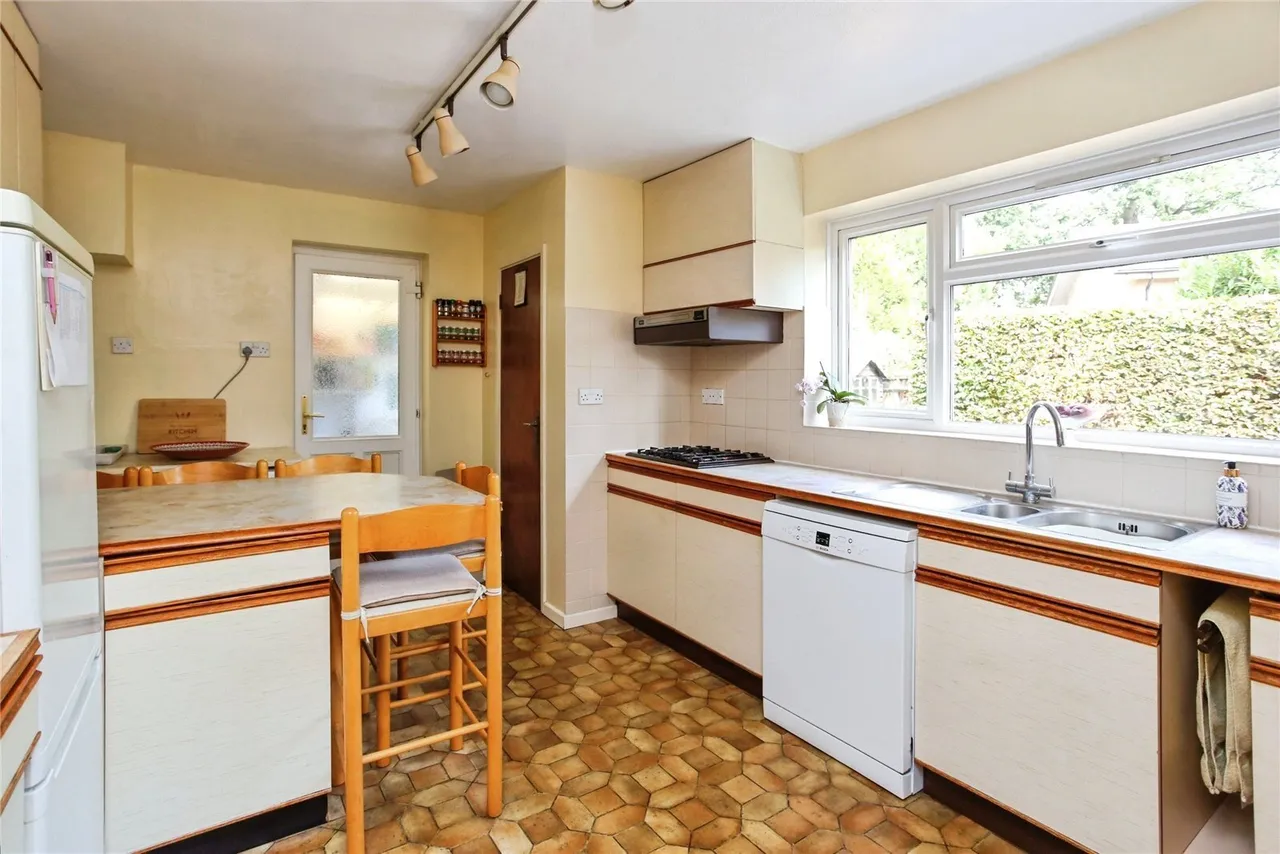 Dry Hill Road, Tonbridge, TN9, photo 4