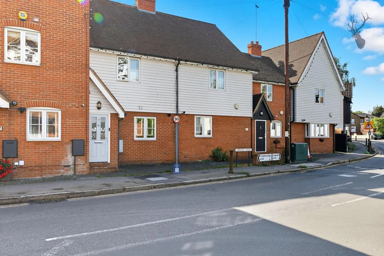 Market Place, Abridge, RM4, photo 19