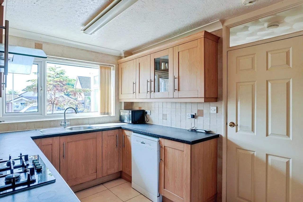 Bader Road, Canford Heath, BH17, photo 6