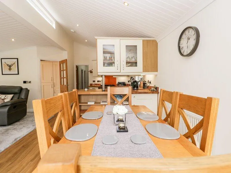 Grange-over-sands, LA11, photo 9