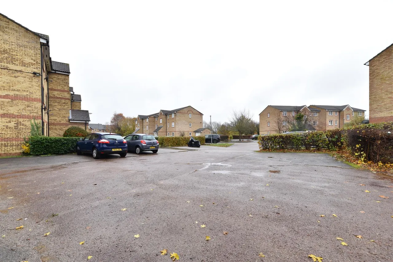 Prestatyn Close, Stevenage, Herts, SG1 2AL, photo 8