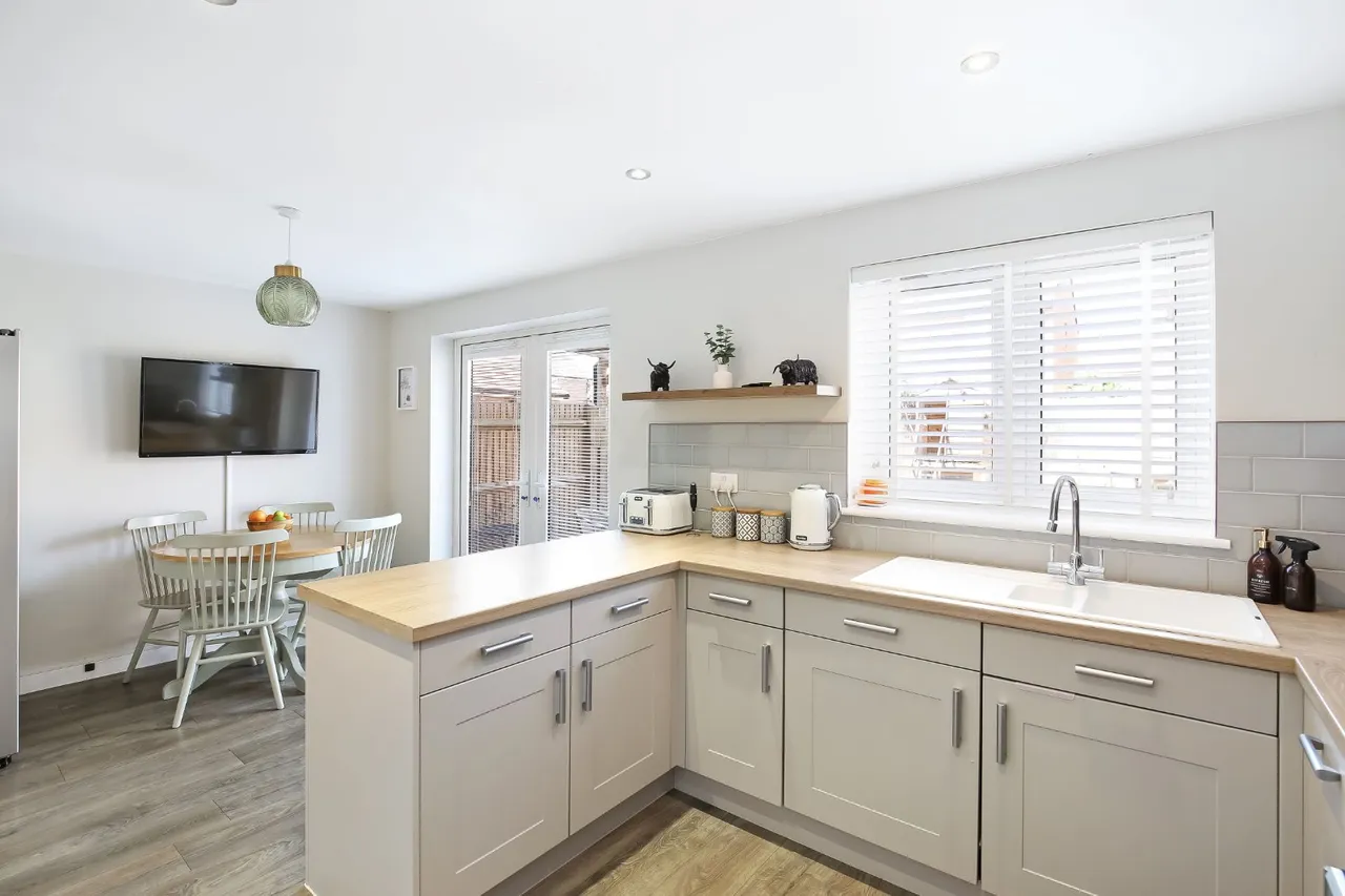 Ivie Place, Salisbury, Wiltshire, SP2 9GL, photo 3