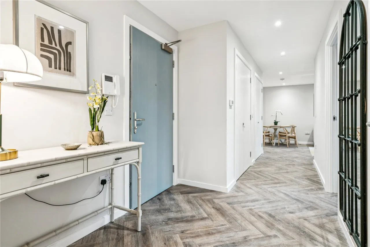 Fallsbrook Road, London, SW16, photo 9