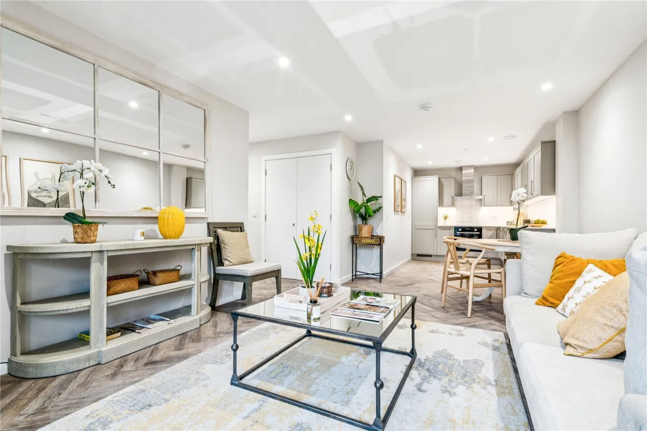 Fallsbrook Road, London, SW16, photo 2