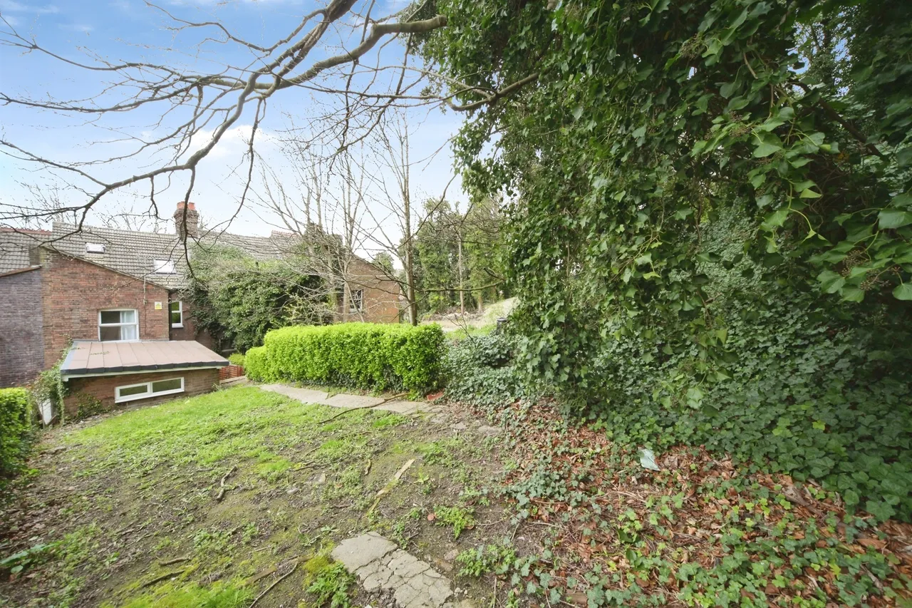 Hitchin Road, Luton, LU2, photo 15