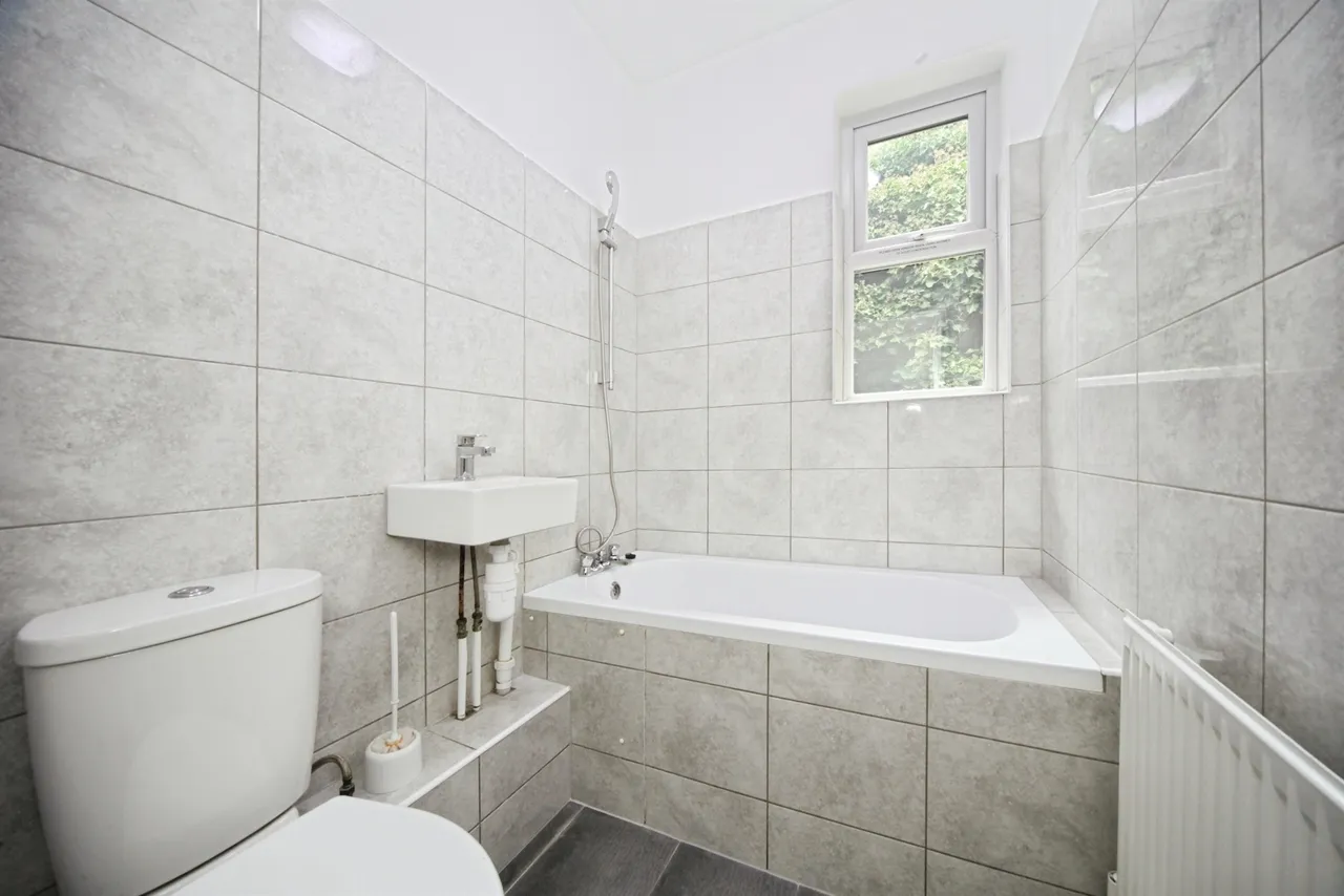 Hitchin Road, Luton, LU2, photo 12