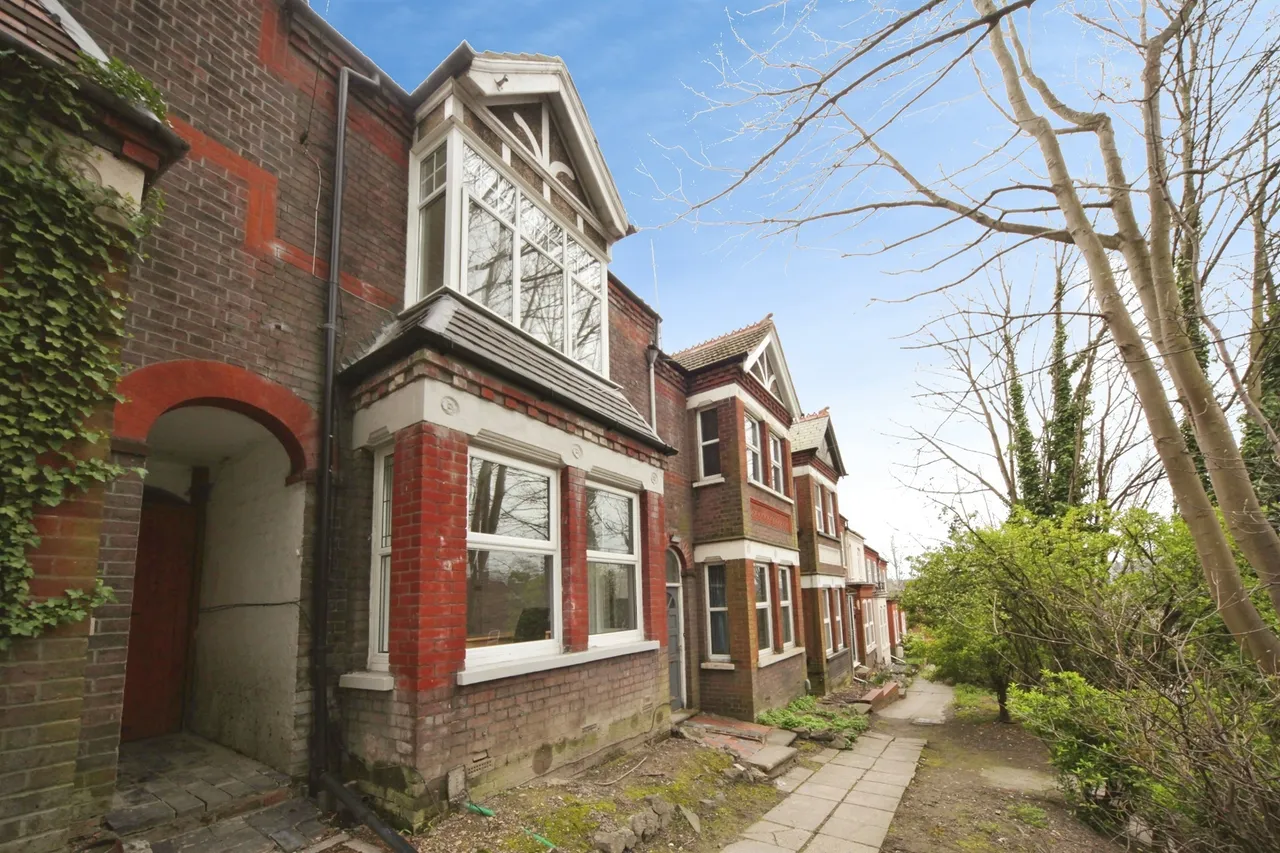 Hitchin Road, Luton, LU2, photo 17