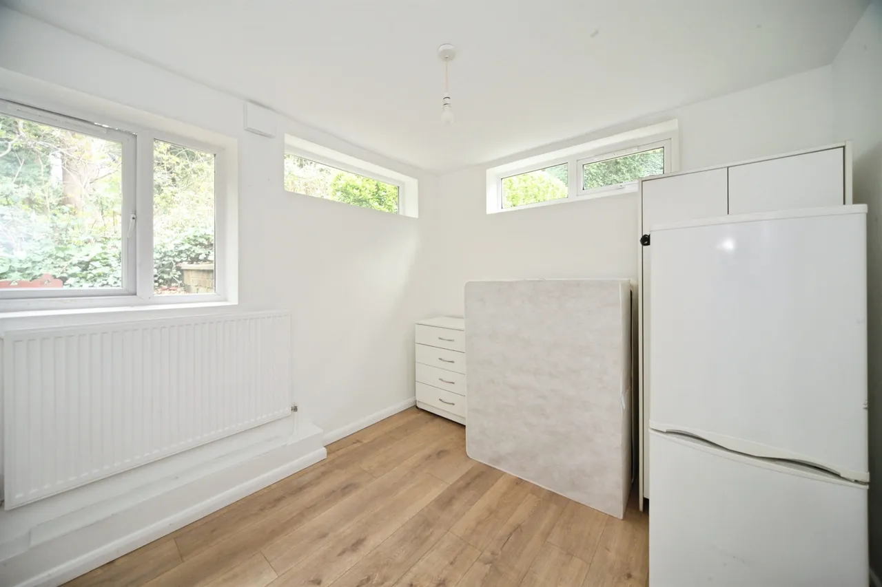 Hitchin Road, Luton, LU2, photo 4