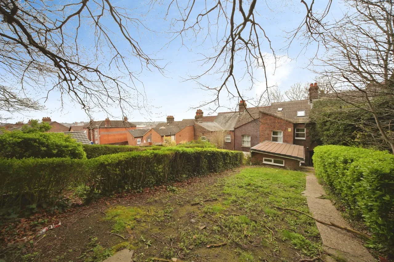 Hitchin Road, Luton, LU2, photo 13
