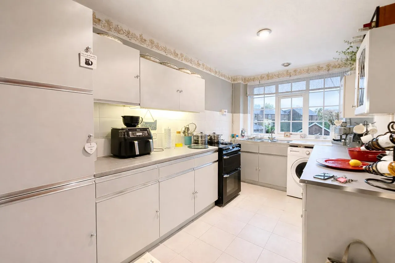 Irlam Road, Sale, M33, photo 3