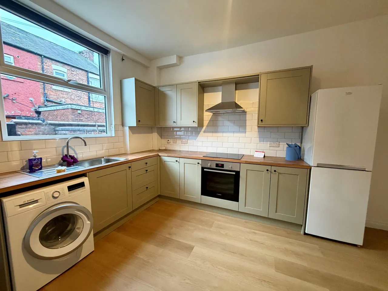 Newport Street, M14, photo 4