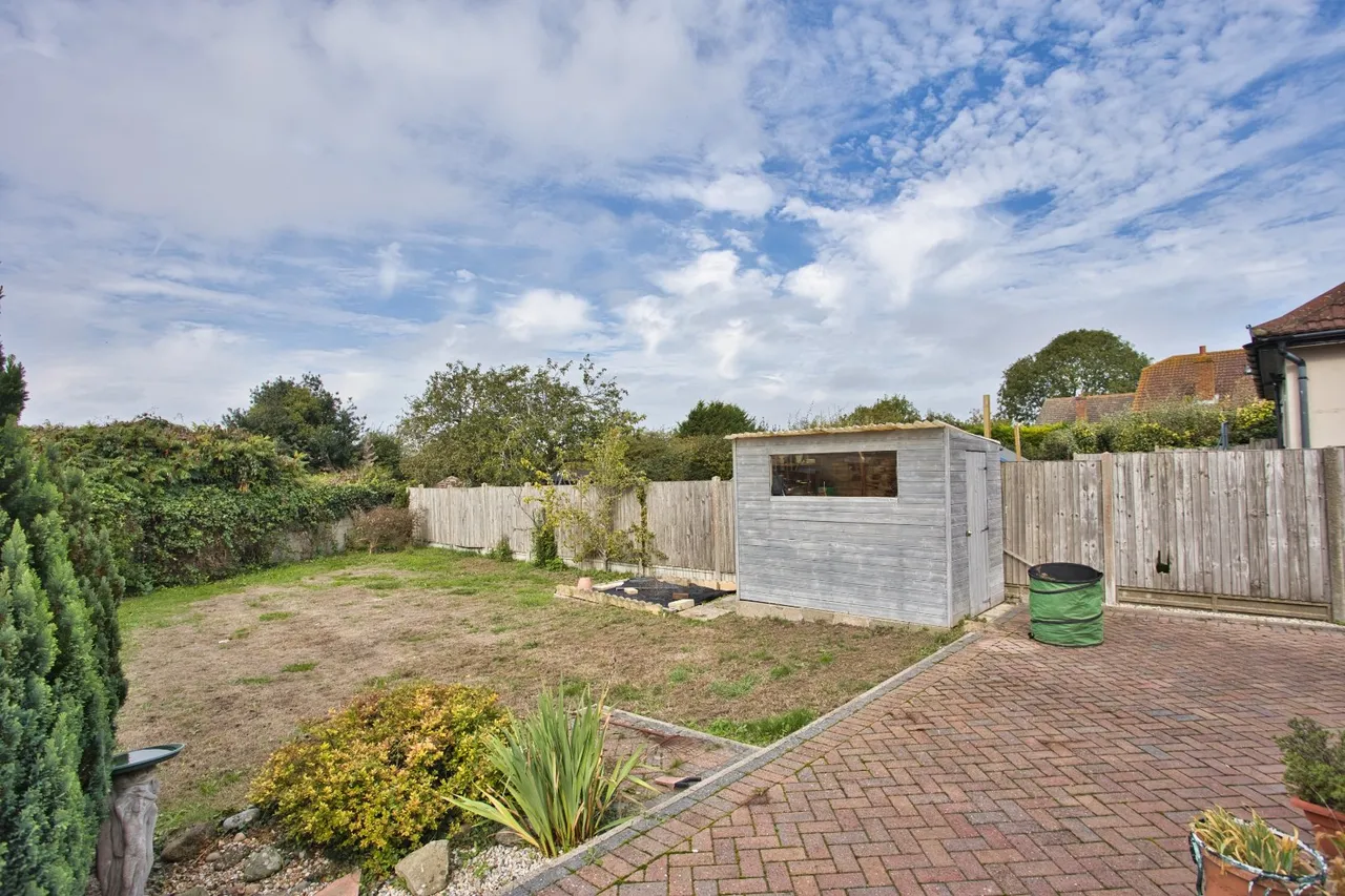 Cross Road, Walmer, CT14, photo 9