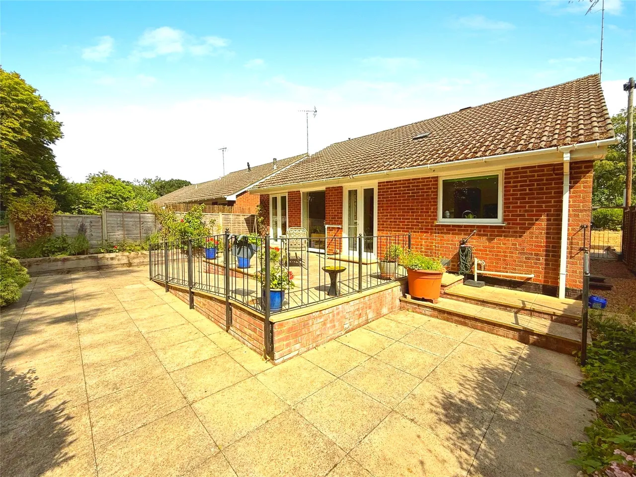 Mulberry Close, Crowthorne, Berkshire, RG45 7LG, photo 14