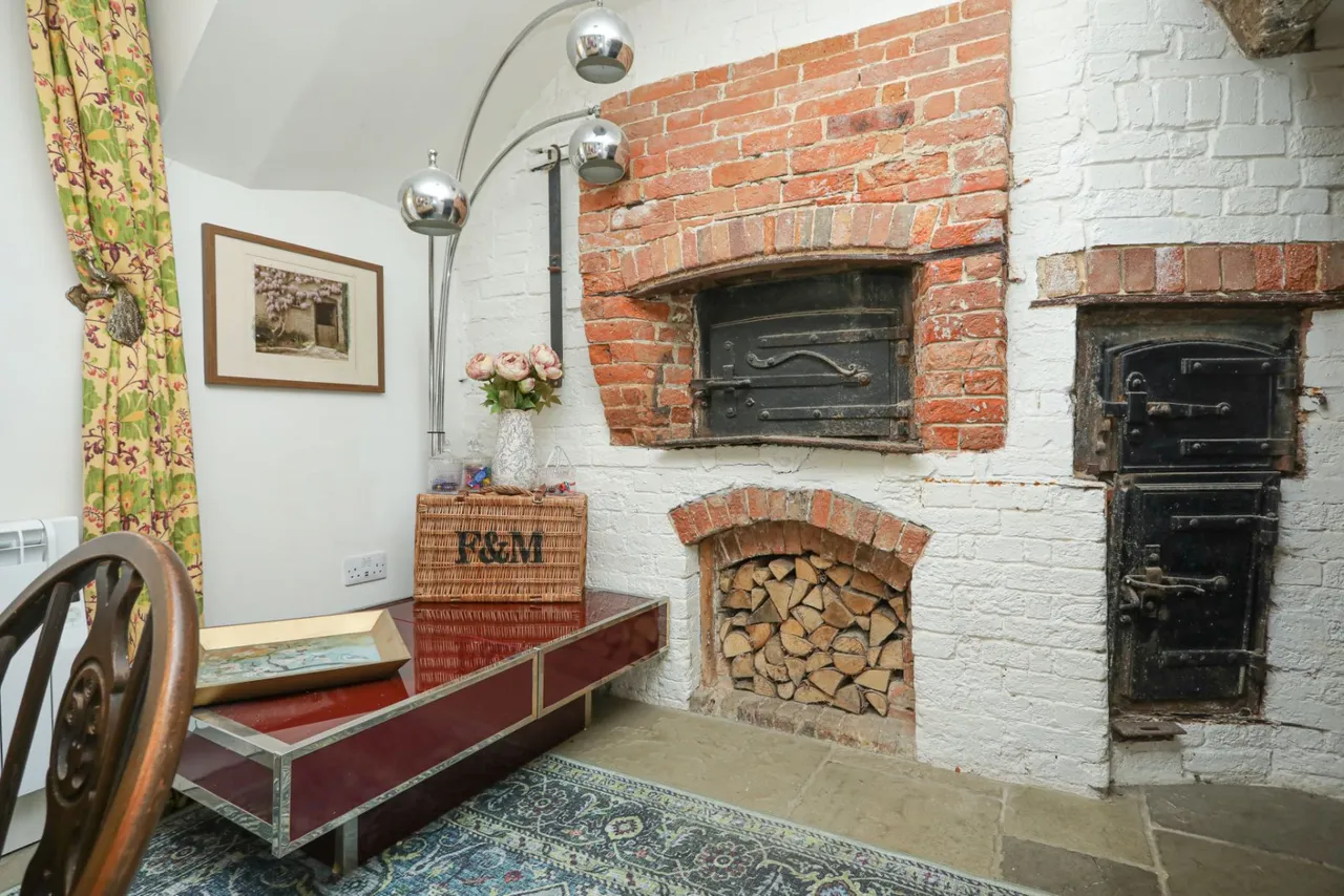 The Street, Mersham, TN25, photo 10