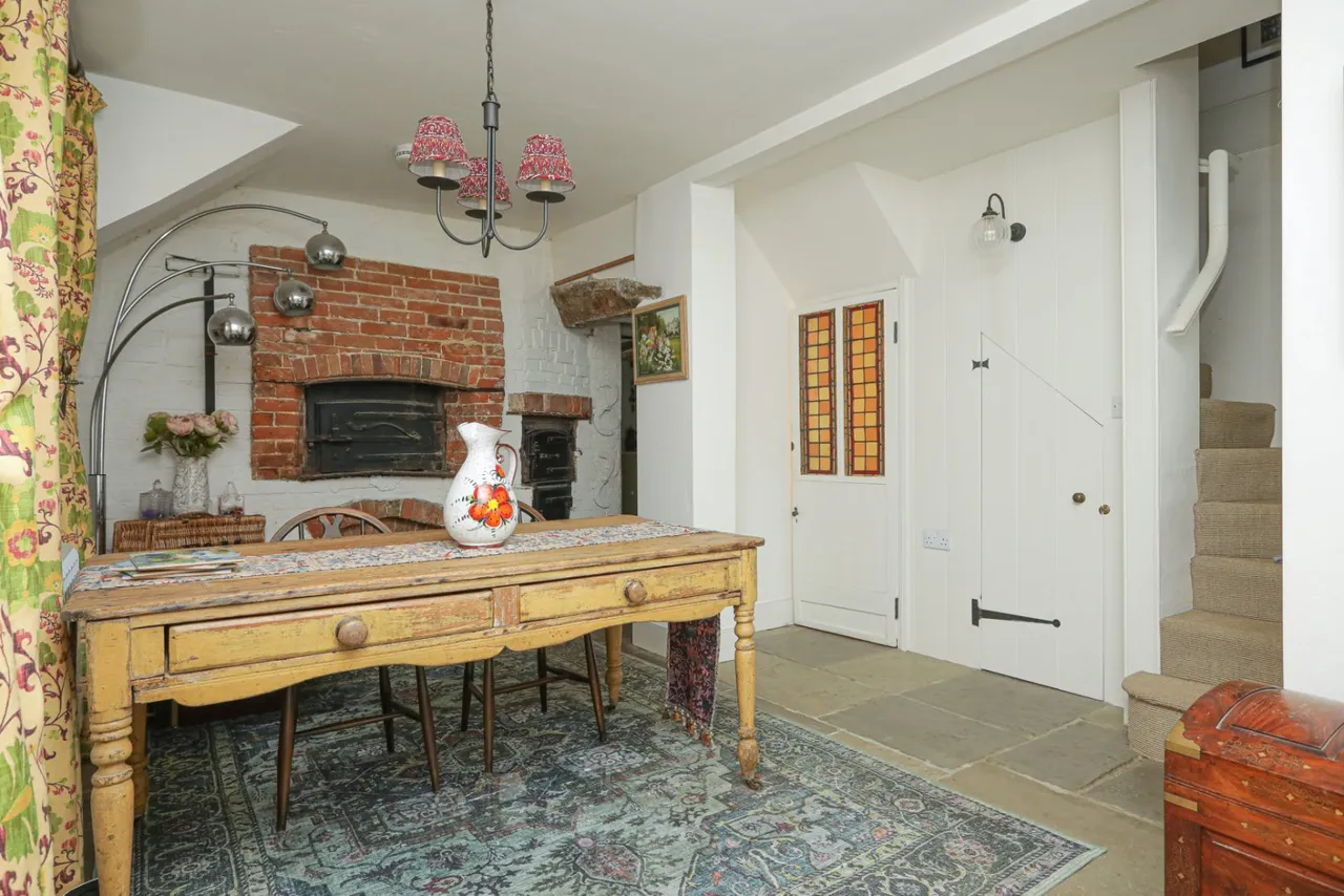 The Street, Mersham, TN25, photo 9