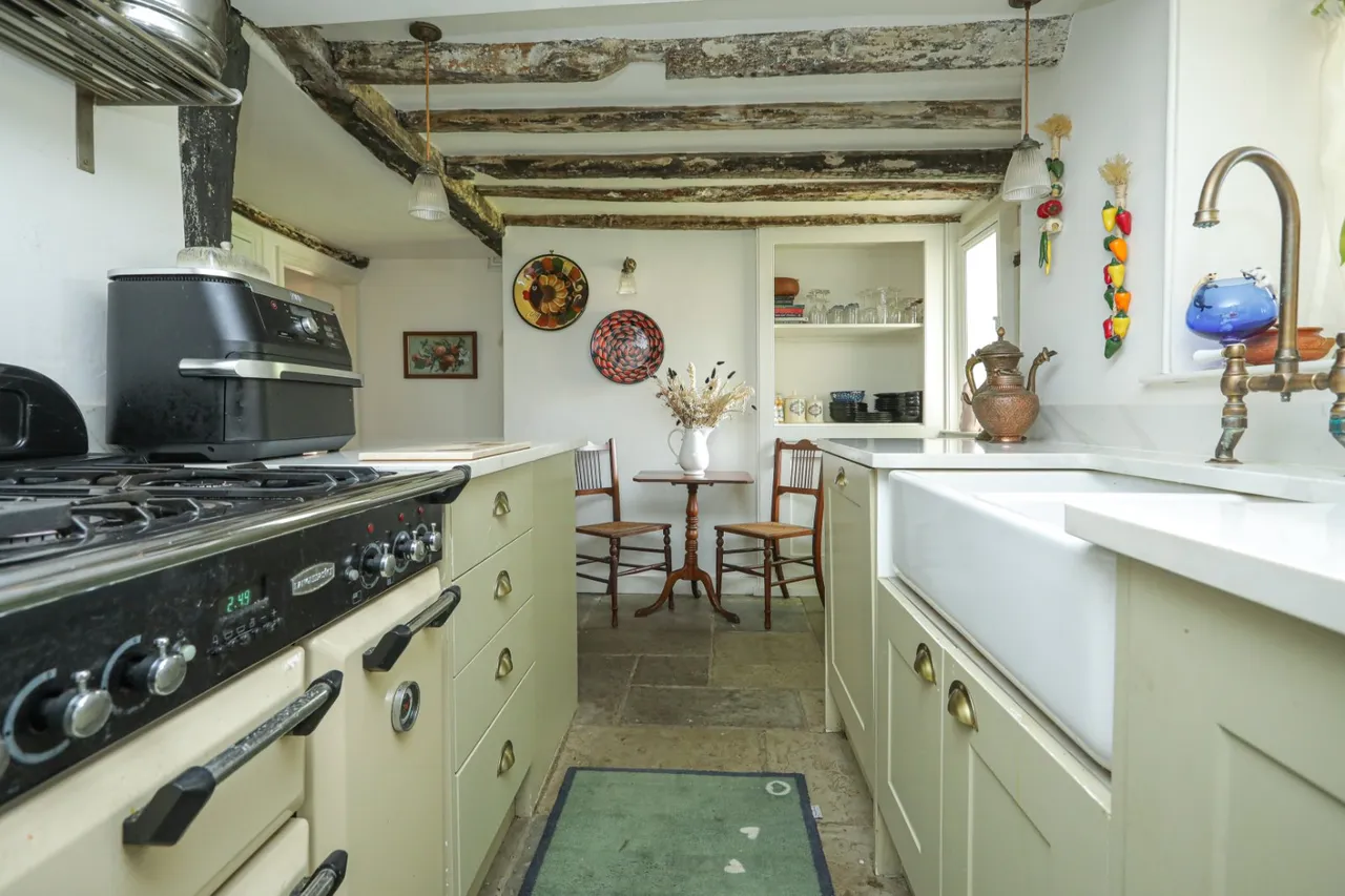 The Street, Mersham, TN25, photo 5