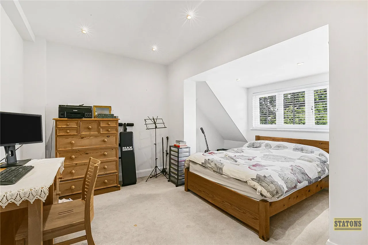 Brookmans Avenue, Brookmans Park, Hertfordshire, AL9 7QJ, photo 14