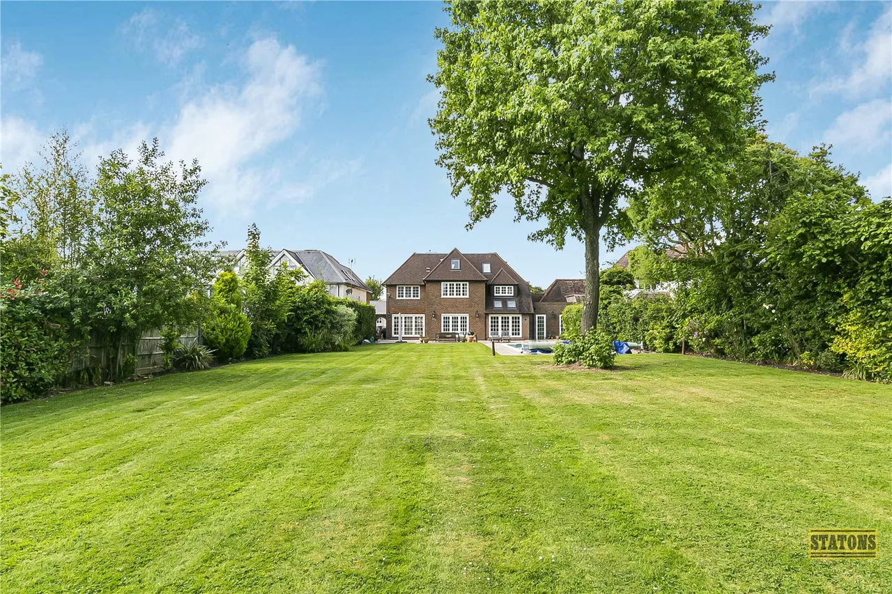 Brookmans Avenue, Brookmans Park, Hertfordshire, AL9 7QJ, photo 20
