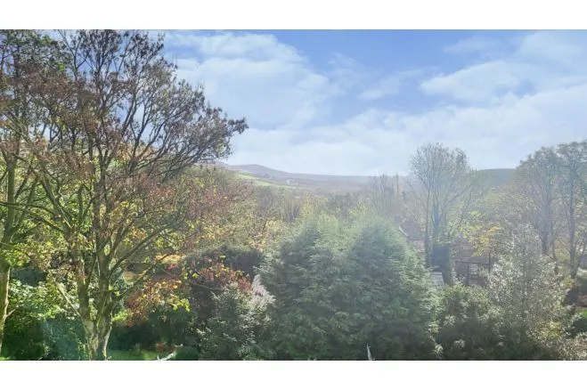 Mossley Road, Grasscroft Saddleworth, OL4, photo 5
