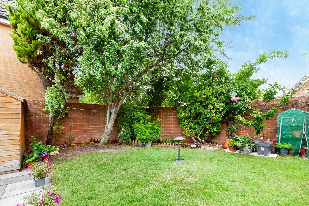 Ferrers Close, Slough, SL1, photo 18