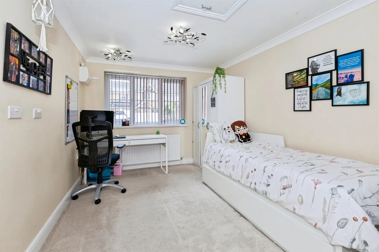 Ferrers Close, Slough, SL1, photo 8