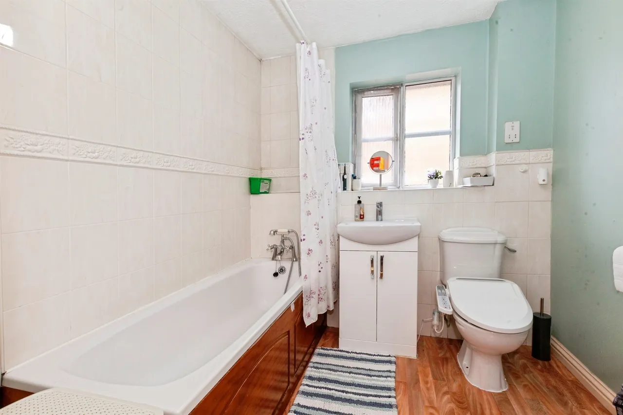 Ferrers Close, Slough, SL1, photo 20