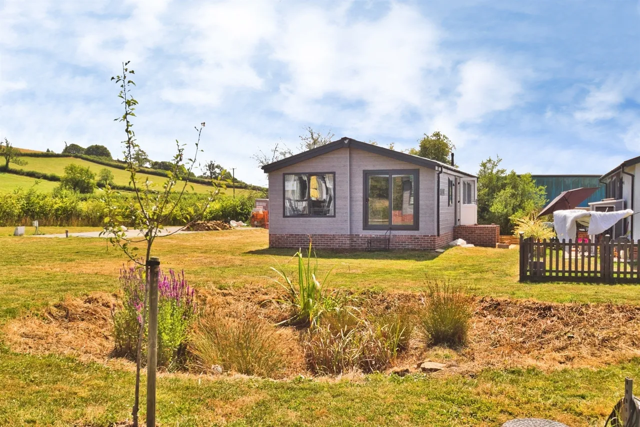 2 bed park home for sale, Bath West Lodge Park, Cannards Grave, BA4