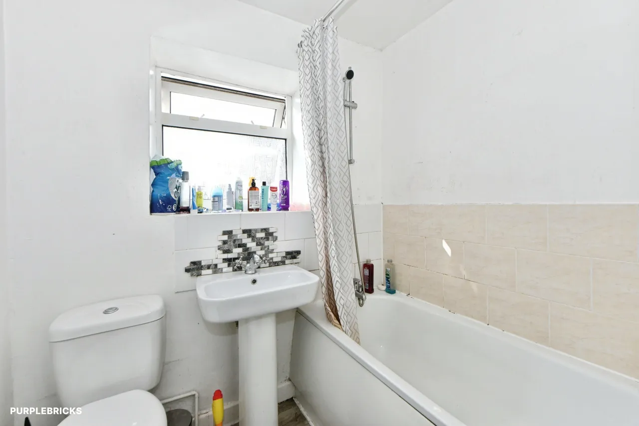 Quail Street, Oldham, photo 11