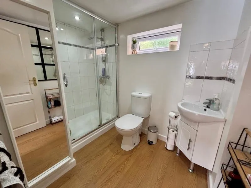 Forest Close, Tf5 Ola, photo 6