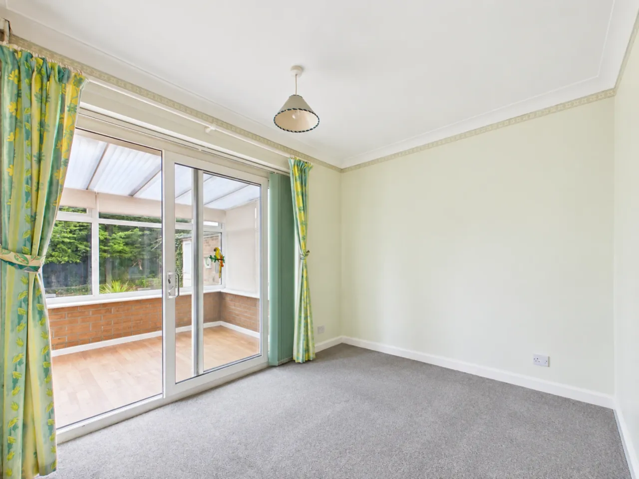 Fenlands Crescent, Lowestoft, photo 7