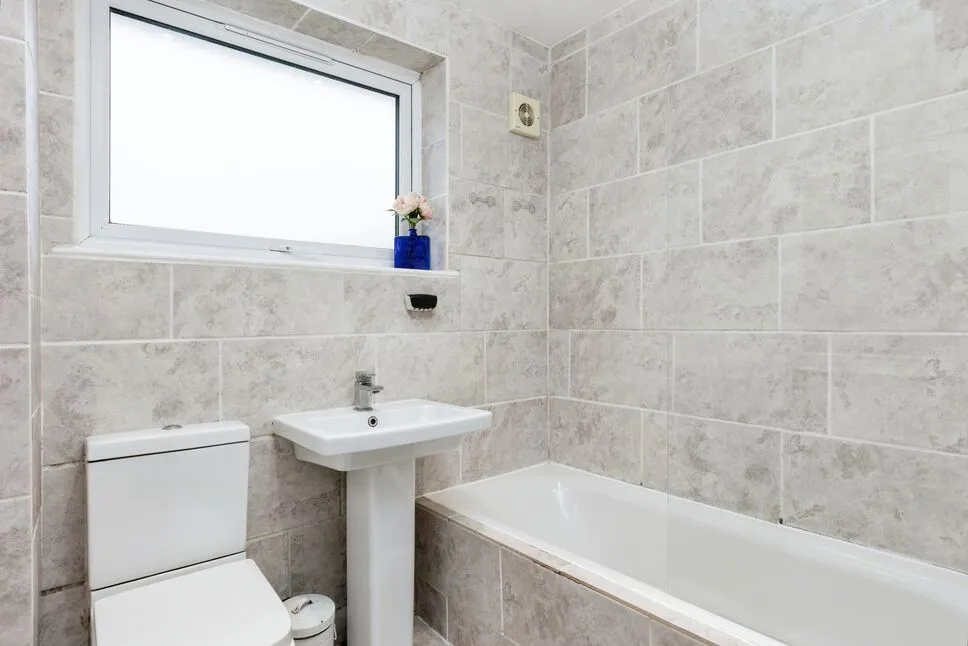 Caxton Close, Hartley, Kent, DA3, photo 6
