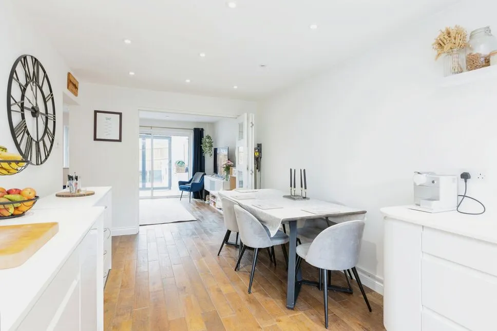 Caxton Close, Hartley, Kent, DA3, photo 5