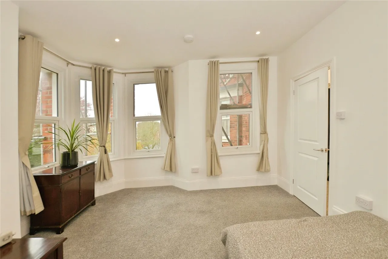Bouverie Road West, Folkestone, Kent, CT20, photo 2