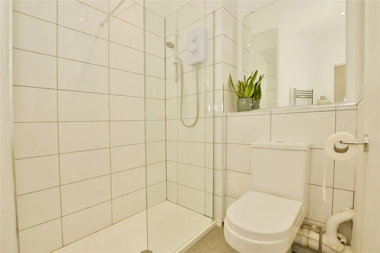 Bouverie Road West, Folkestone, Kent, CT20, photo 9