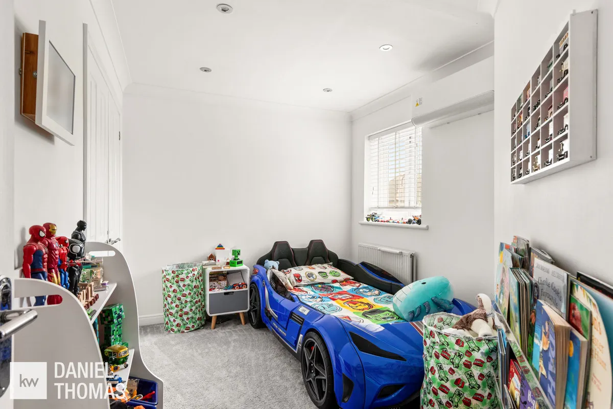 Valley Close, Waltham Abbey, EN9, photo 22