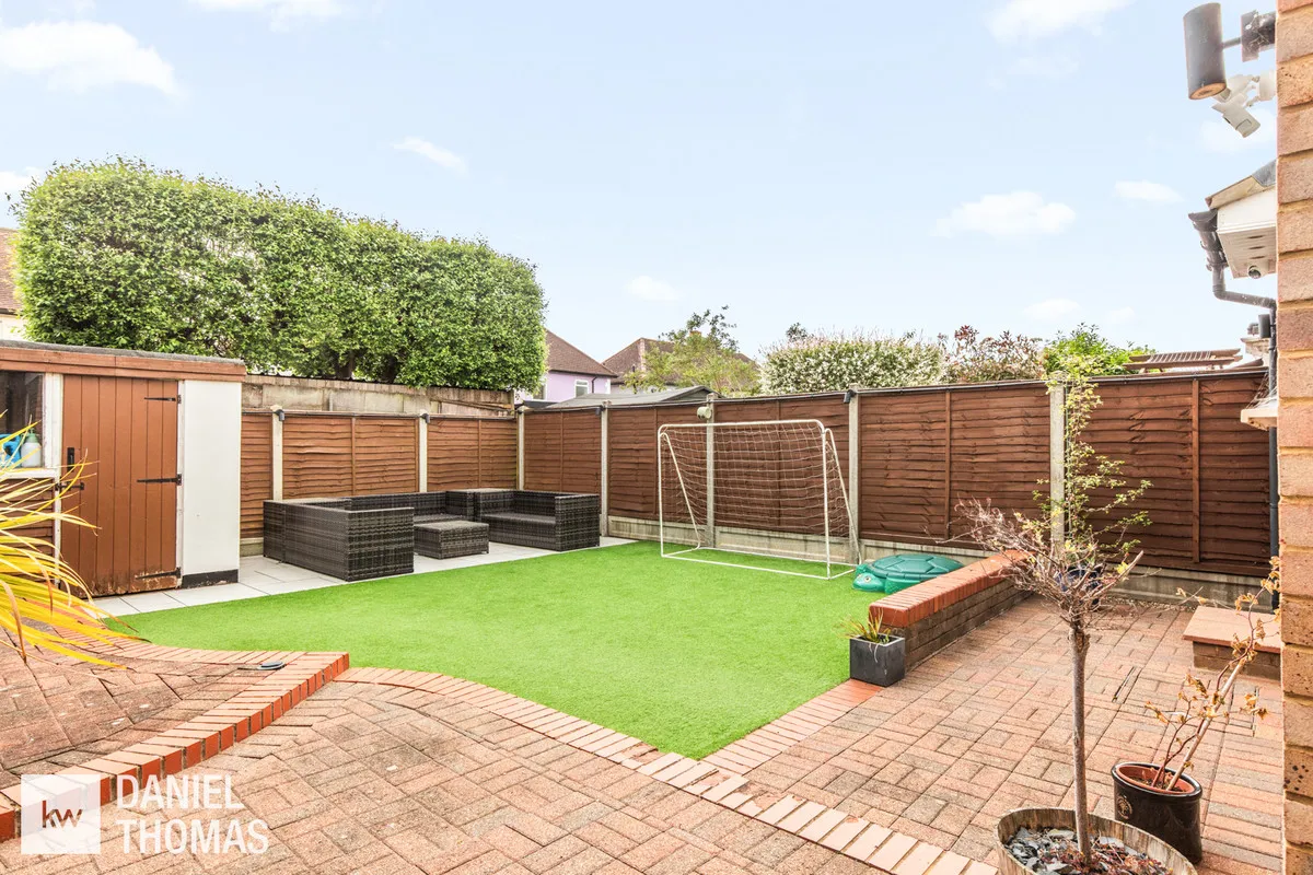 Valley Close, Waltham Abbey, EN9, photo 25