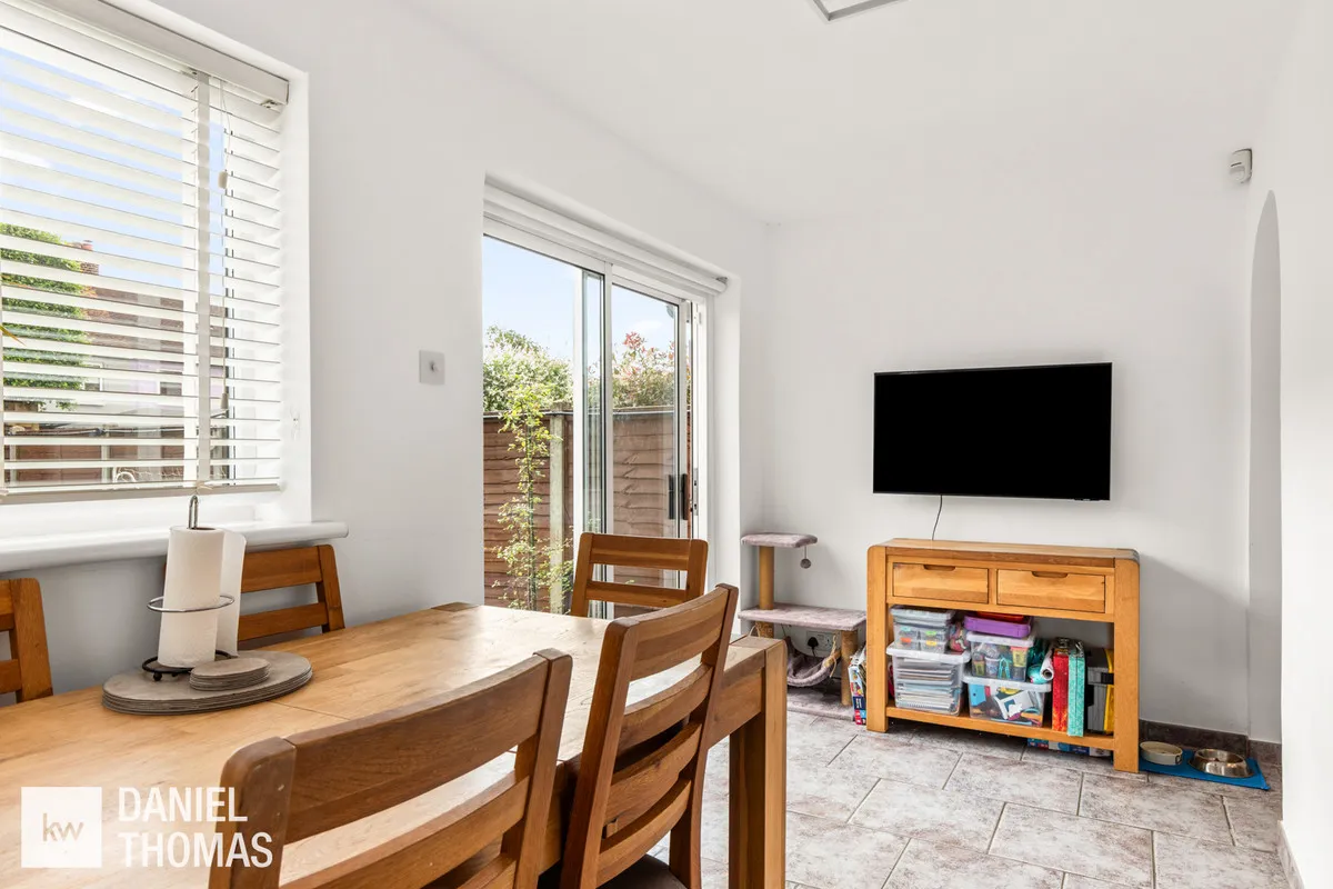 Valley Close, Waltham Abbey, EN9, photo 11