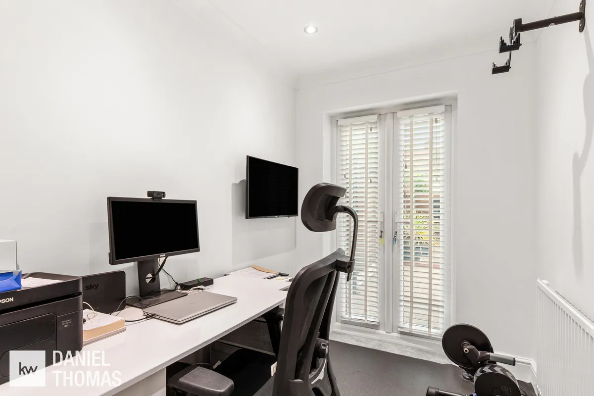 Valley Close, Waltham Abbey, EN9, photo 12