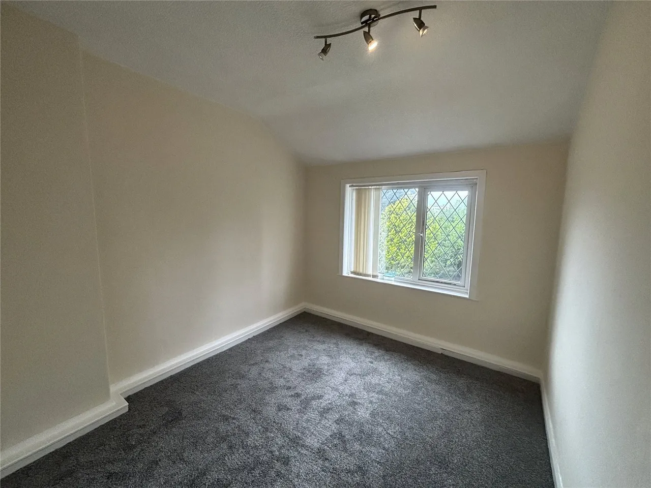 Halifax Road, Brierfield, Nelson, Lancashire, BB9, photo 10