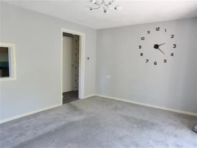 Blenheim Way, SG2, photo 3