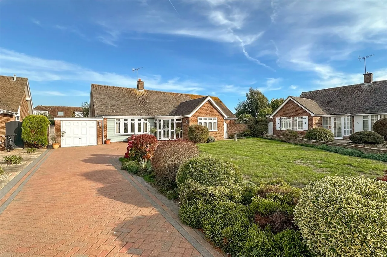 Rustington, Littlehampton, BN16, photo 28